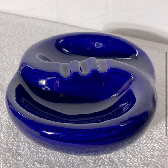 Vintage MCM Blue  Ceramic Ashtray Trinket Dish - Picture 3 of 13